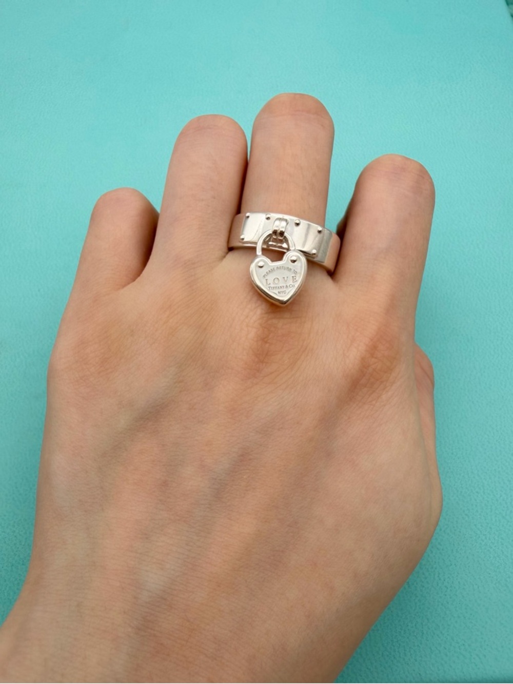 Tiffany & Co size 8.25 Return to Love rtt lock dangle ring - Picture 3 of 12